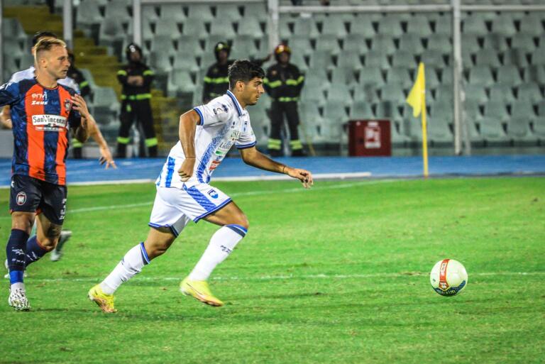 Jacopo Desogus con il Pescara | Foto Pescara Calcio/Massimo Mucciante