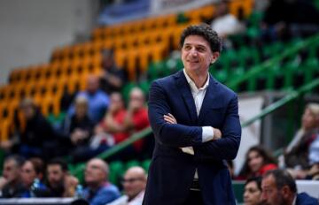 Antonello Restivo coach della Dinamo Sassari | Foto Luigi Canu