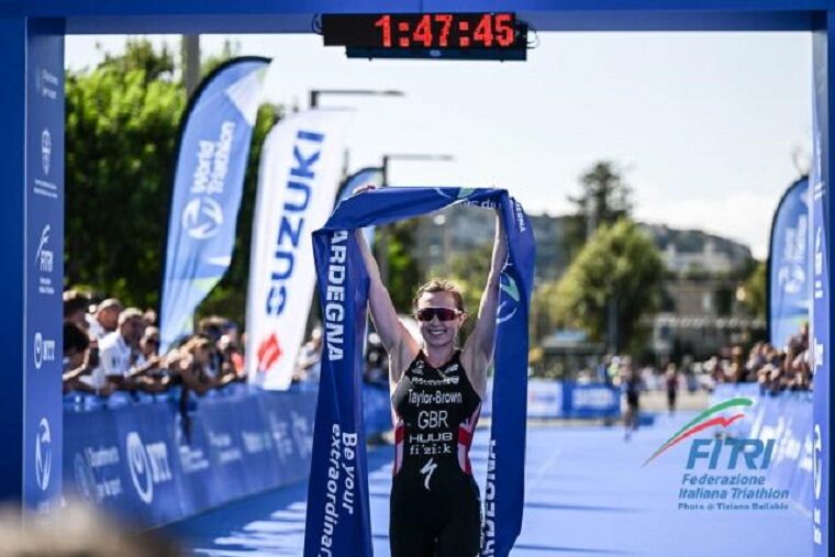 triathlon Geoergia Taylor Brown all'arrivo di Cagliari | Foto FITRI MEDIA - Tiziano Ballabio