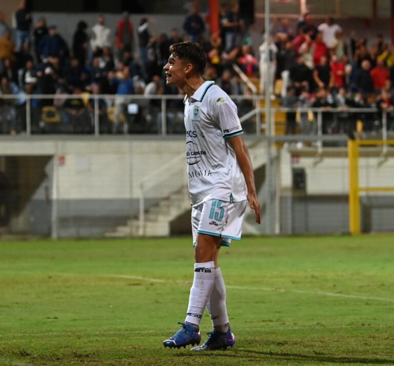 Federico Zanchetta, centrocampista dell'Olbia | Foto Sandro Giordano