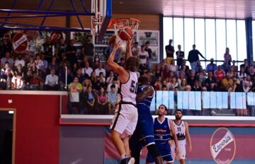 Una fase di gioco di Esperia-Stella Azzurra | Foto Andrea Chiaramida