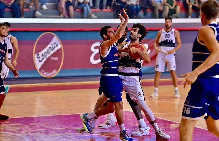 Una fase di gioco di Esperia-Stella Azzurra | Foto Andrea Chiaramida