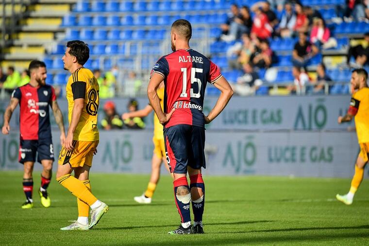 La delusione di Giorgio Altare dopo il gol concesso al Pisa | Foto Luigi Canu