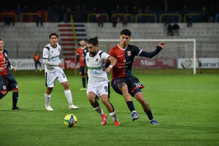 Angelo Bonavolontà, centrocampista della Torres | Foto Alessandro Sanna