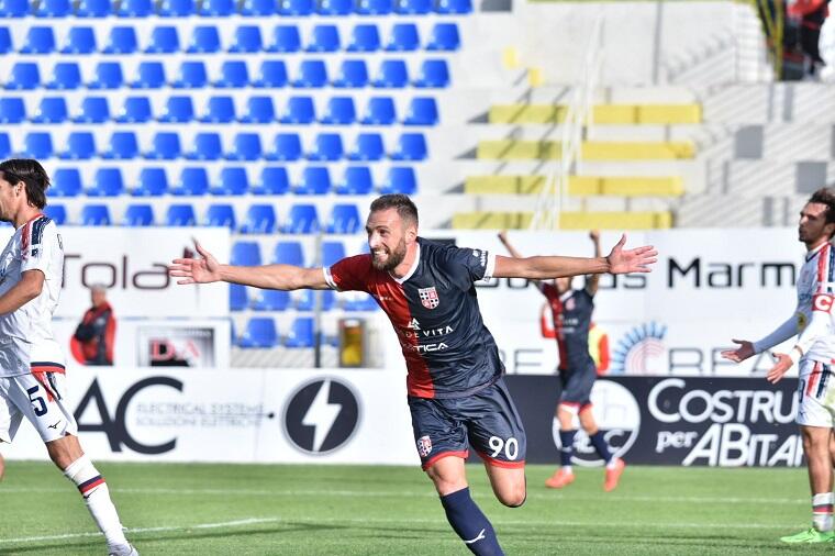 Scappini esulta dopo il gol dell'1-0 all'Imolese | Foto Alessandro Sanna