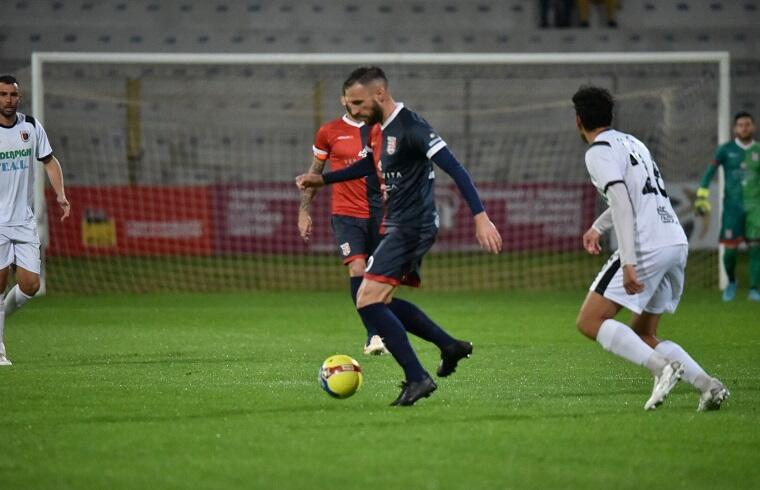 Scappini durante un'azione di gioco nella sfida contro il Fiorenzuola | Foto di Alessandro Sanna