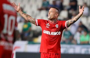 Radja Nainggolan in maglia Anversa