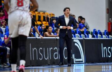 Antonello Restivo durante Dinamo Banco di Sardegna Sassari - Allianz Geas Sesto San Giovanni Legabasket Femminile LBF Techfind Serie A1 2022-2023 Sassari, 19/11/2022 Foto L.Canu / Ciamillo-Castoria