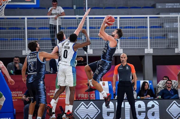 Stefano Gentile durante Bertram Yachts Derthona Tortona - Banco di Sardegna Dinamo Sassari Frecciarossa Supercoppa 2022 - Semifinale LBA Legabasket Serie A UnipolSAI 2022/2023 Brescia, 28/09/2022 Foto L.Canu / Ciamillo-Castoria