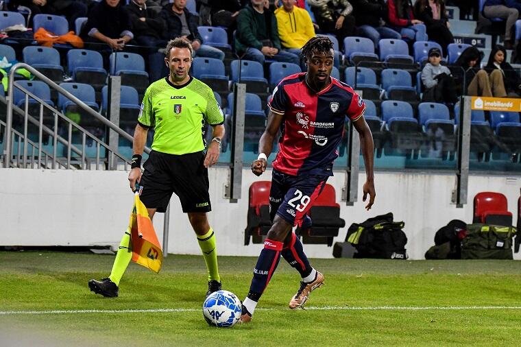 Antoine Makoumbou durante Cagliari-Parma | Foto Luigi Canu