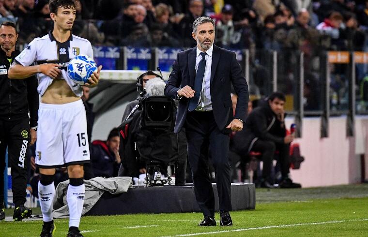 Fabio Pecchia durante Cagliari-Parma | Foto Luigi Canu