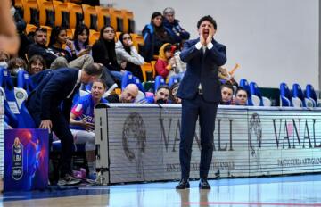 Antonello Restivo coach delle Dinamo Women | Foto Luigi Canu