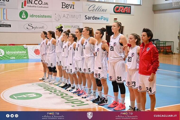 La squadra del Cus Cagliari prima dell'avvio di una partita | Foto Chiaramida