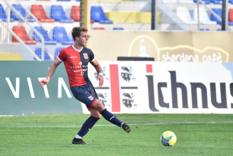 Federico Gianola, centrocampista della Torres | Foto Alessandro Sanna