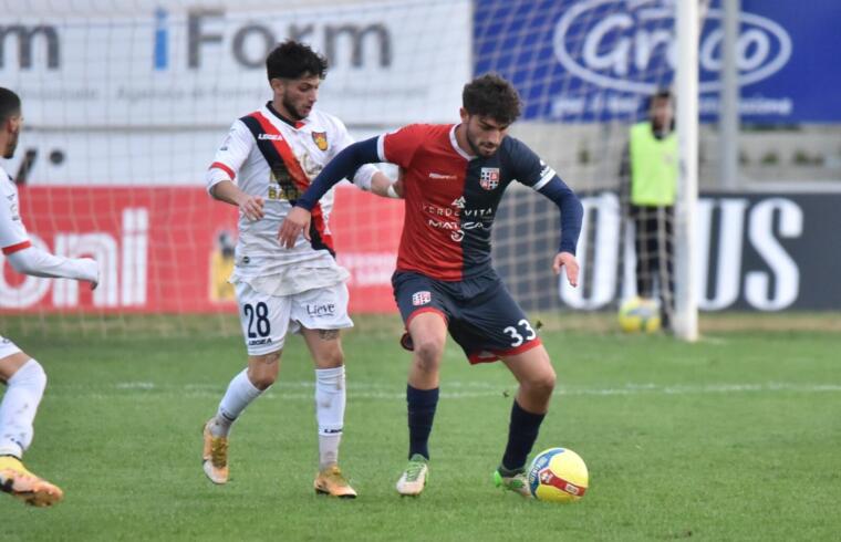 Riccardo Pinna, difensore della Torres | Foto Alessandro Sanna