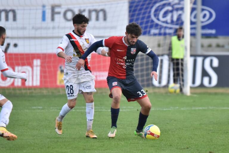 Riccardo Pinna, difensore della Torres | Foto Alessandro Sanna