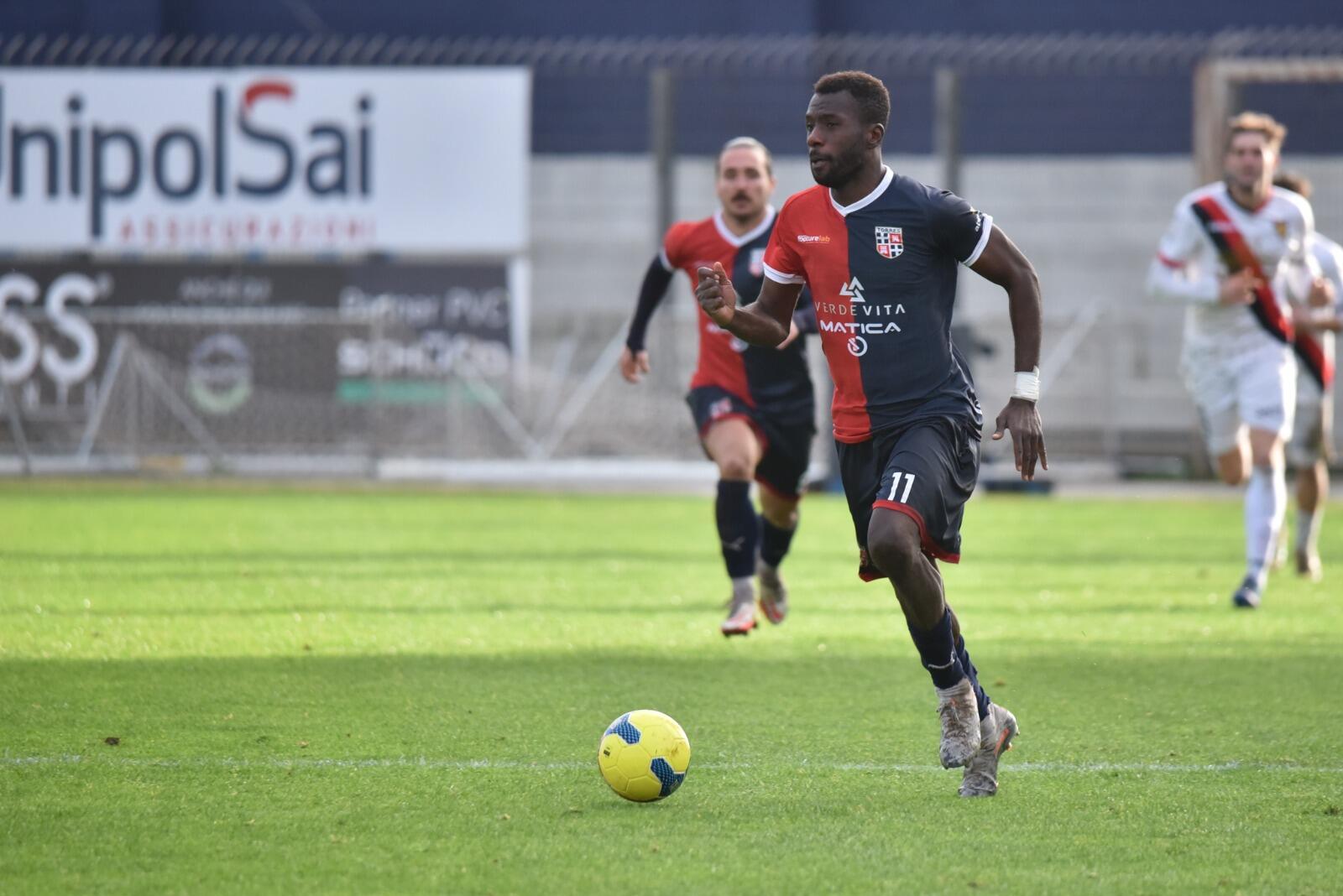 Adama Diakite, attaccante della Torres | Foto Alessandro Sanna