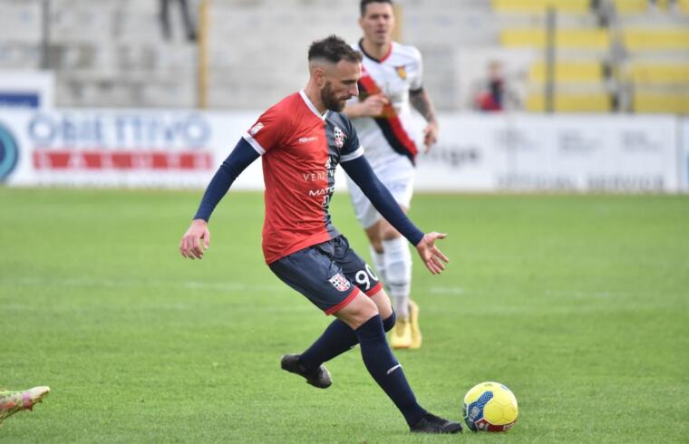 Stefano Scappini, attaccante della Torres | Foto Alessandro Sanna