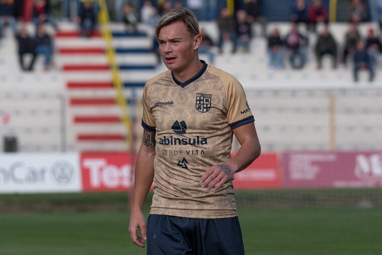 Filippo Lora in Torres-Virtus Entella | Foto Alessandro Sanna