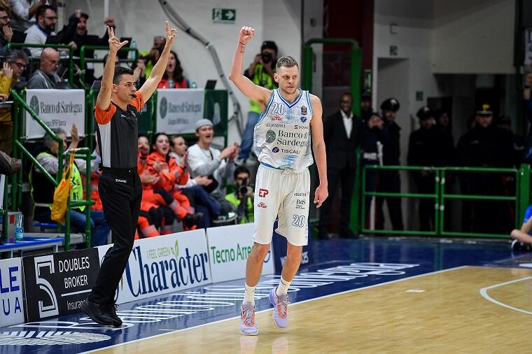 Eimantas Bendzius in Banco di Sardegna Dinamo Sassari - Germani Brescia | Foto Luigi Canu