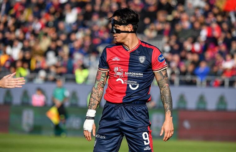 Gianluca Lapadula durante Cagliari-Como | Foto Luigi Canu