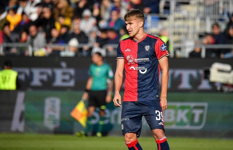 Christos Kourfalidis durante Cagliari-Como | Foto Luigi Canu