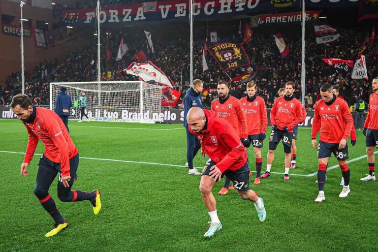 Il Genoa durante un riscaldamento pre-partita | Foto Instagram Genoa