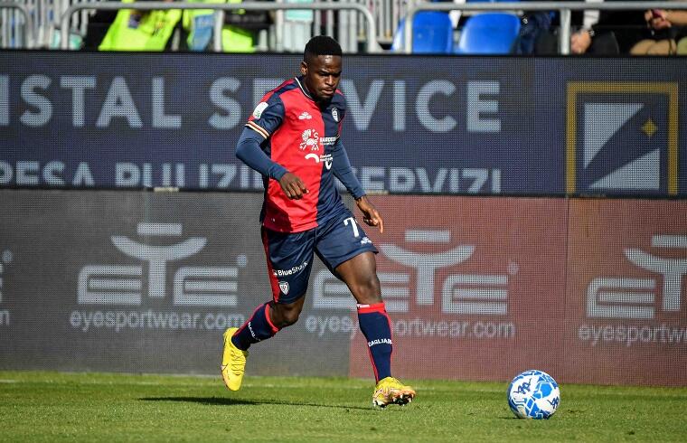 Zito Luvumbo durante Cagliari-Benevento | Foto Luigi Canu