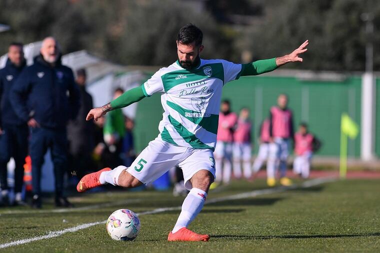 Federico Bonu durante Arzachena - Pomezia | Foto Emanuele Perrone - Arzachena Costa Smeralda