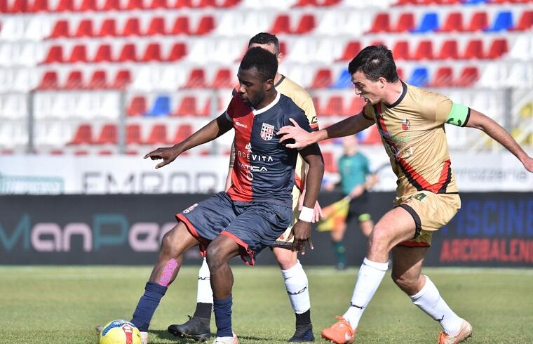 Adama Diakité durante Torres-Lucchese | Foto Alessandro Sanna