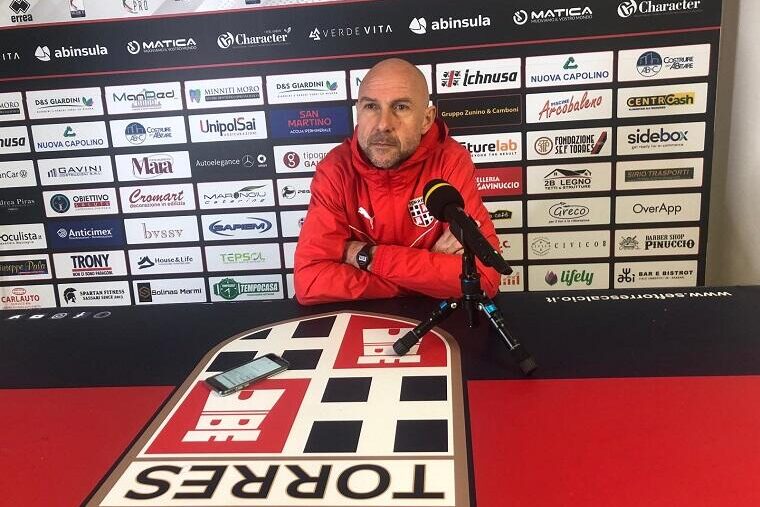 Stefano Sottili allenatore della Torres | Foto Centotrentuno