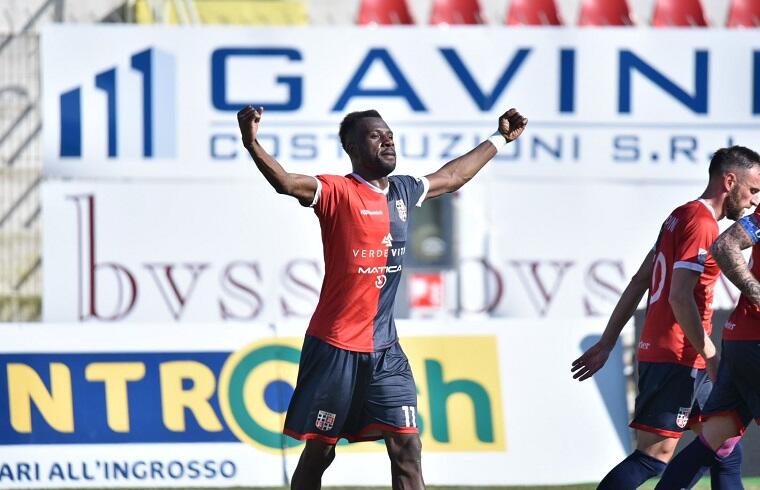 Diakite esulta dopo il gol realizzato nella sfida contro l'Alessandria | Foto di Alessandro Sanna