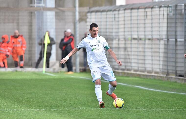 Emerson durante Olbia-Torres | Foto Alessandro Sanna