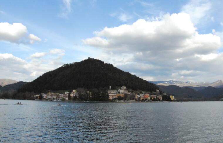 Il lago di Piediluco, sede delle gare | Foto Delegazione Regionale Sardegna Fic