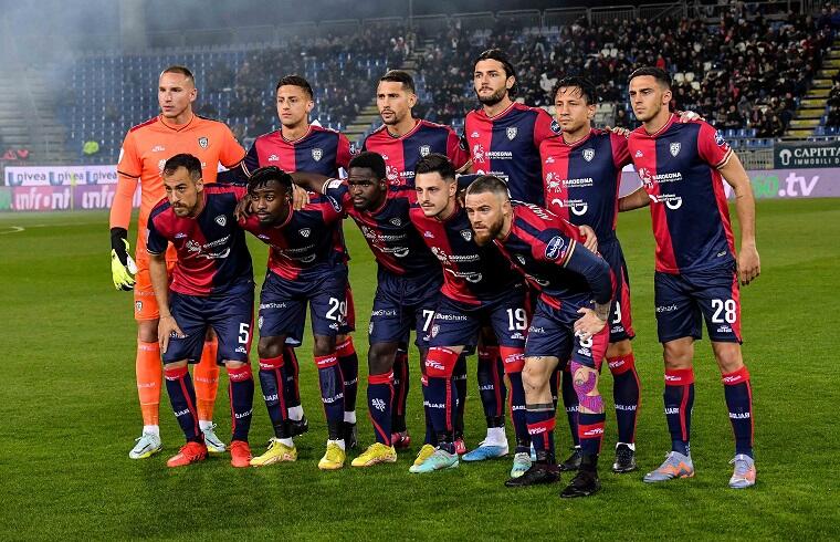 Cagliari sceso in campo contro l'Ascoli | Foto Luigi Canu