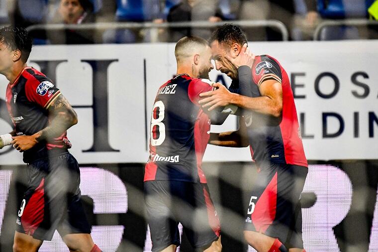Marco Mancosu e Nahitan Nandez esultano dopo il gol in Cagliari-Ascoli | Foto Luigi Canu