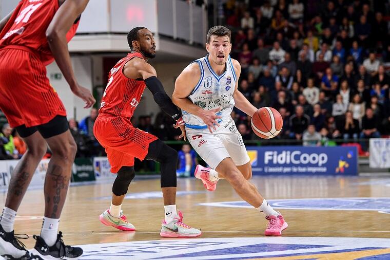 Filip Kruslin in Dinamo Sassari-Varese | Foto Luigi Canu