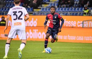 Antoine Makoumbou durante Cagliari-Genoa | Foto Luigi Canu