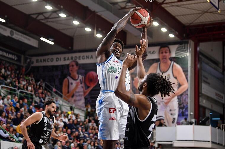 DeShawn Stephens in Dinamo Sassari-Bertram Tortona | Foto Luigi Canu