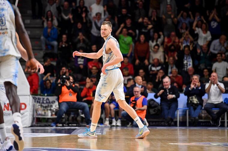 Eimantas Bendzius durante Banco di Sardegna Sassari-Bertram Derthona | Foto Luigi Canu