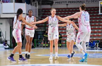 Elin Gustavvson durante Dinamo Banco di Sardegna Sassari - Umana Reyer Venezia | Foto L.Canu / Ciamillo-Castoria