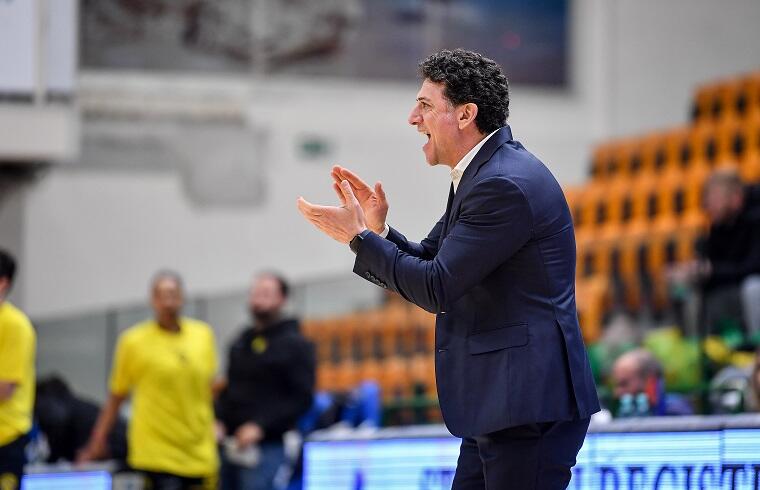 Antonello Restivo coach delle Dinamo Women | Foto Luigi Canu