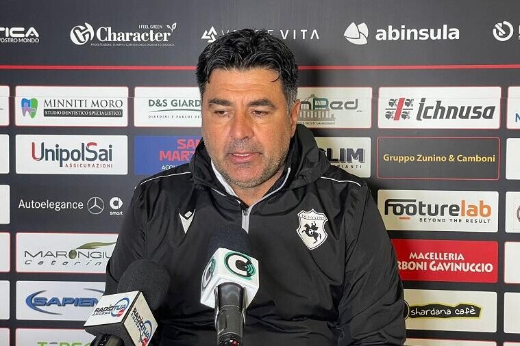 Colavitto, tecnico dell'Ancona nella sala stampa del Vanni Sanna