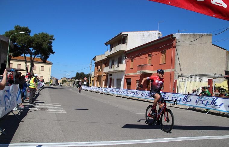 La volata finale e la vittoria di David Moras a Pabillonis