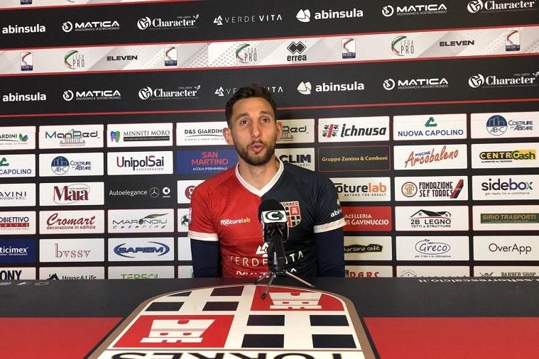 Matteo Liviero nella sala stampa del Vanni Sanna