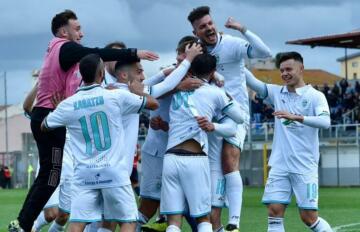 L'Olbia esulta dopo un gol | Foto Olbia Calcio/Sandro Giordano