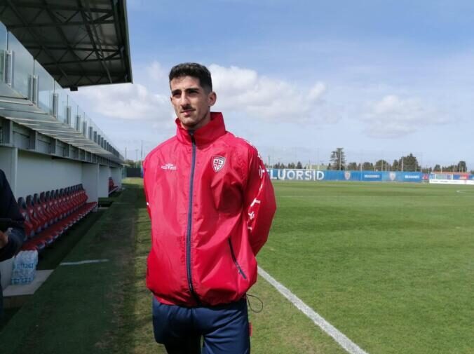 Deiola al termine dell'allenamento a porte aperte del Cagliari ad Asseminello