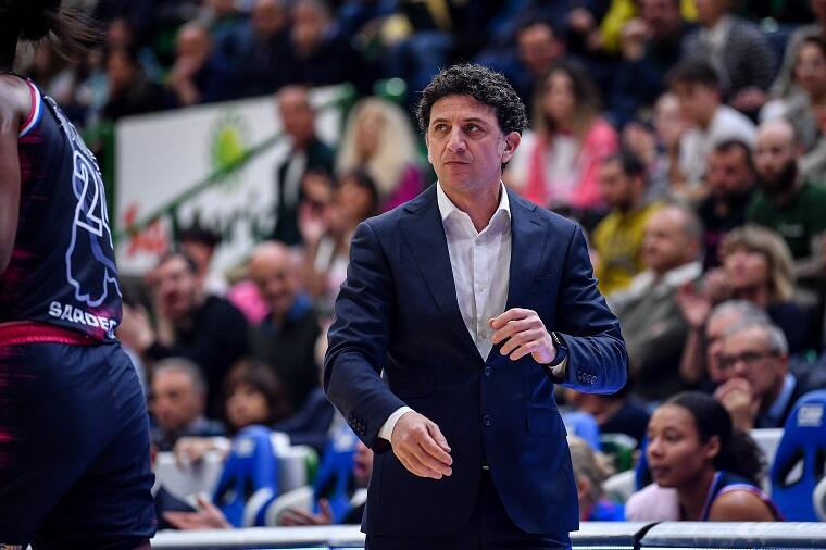 Antonello Restivo coach della Dinamo Sassari | Foto Luigi Canu
