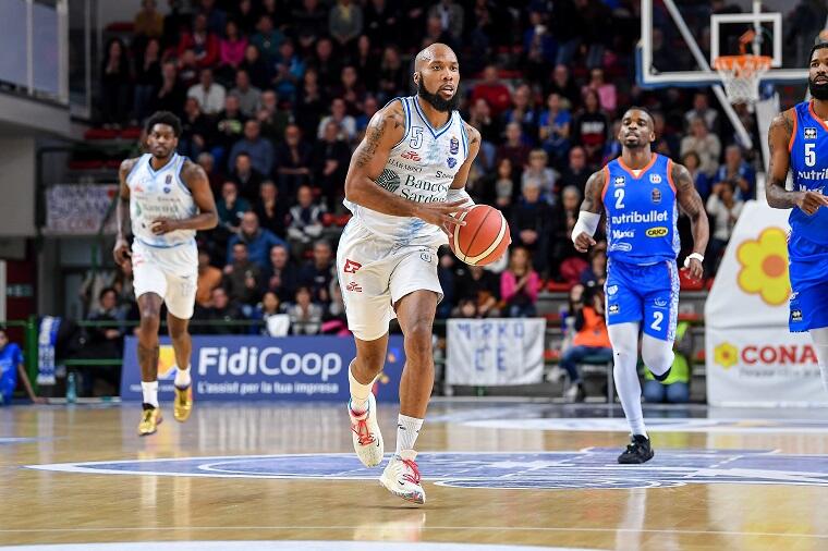 Chris Dowe durante Dinamo Sassari-Treviso | Foto Luigi Canu