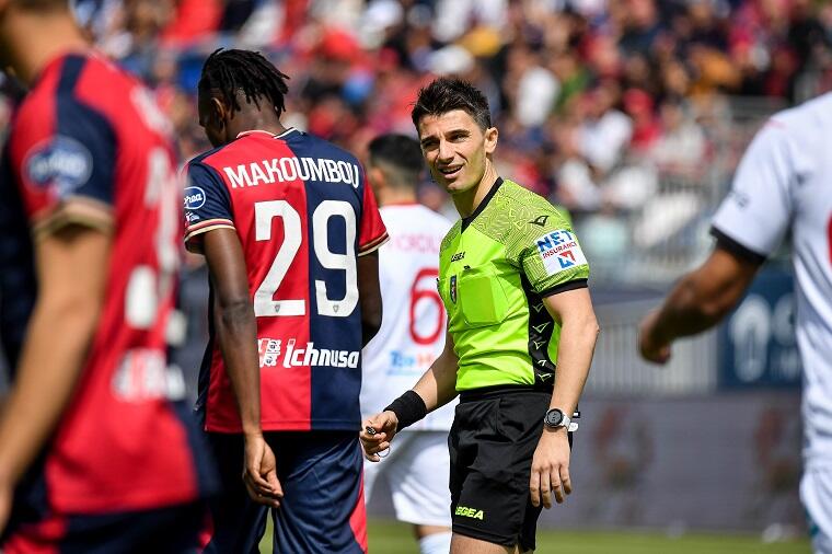 L'arbitro di Cagliari-Sudtirol Alessandro Prontera | Foto Luigi Canu